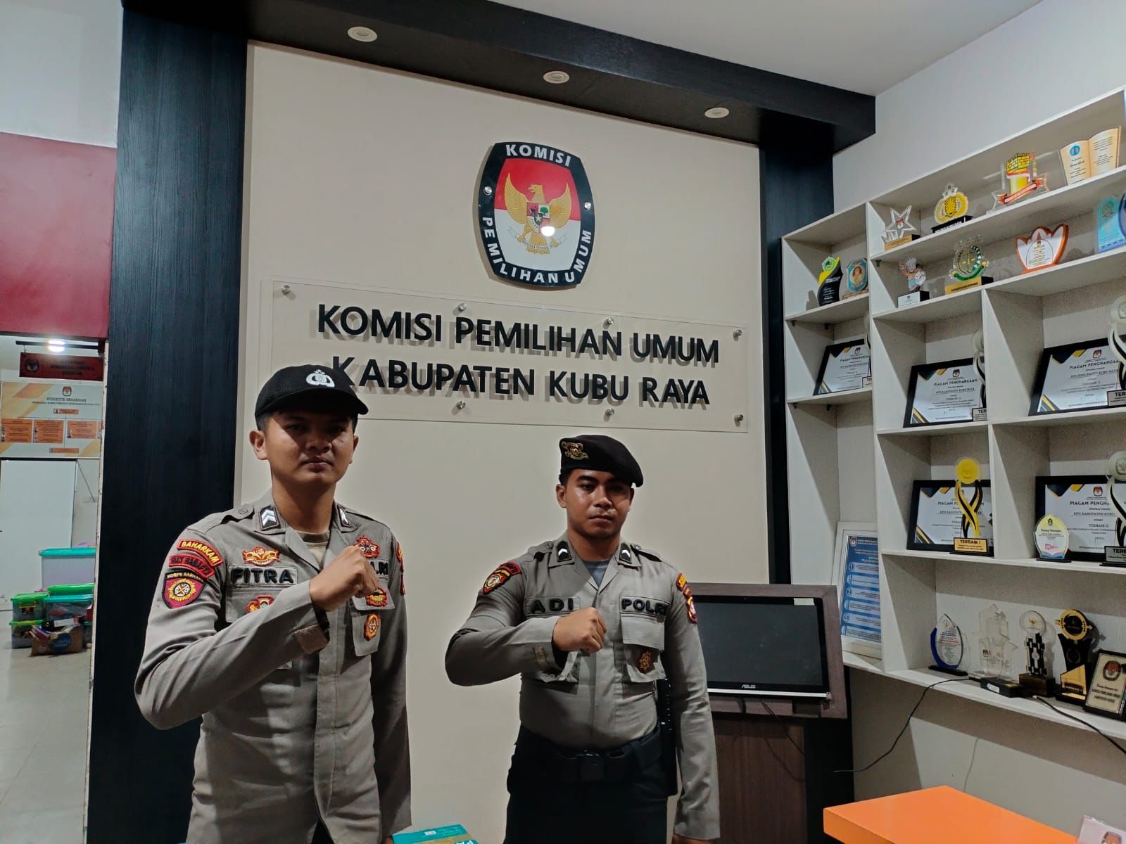 Anggota Polres Lakukan Pengamanan